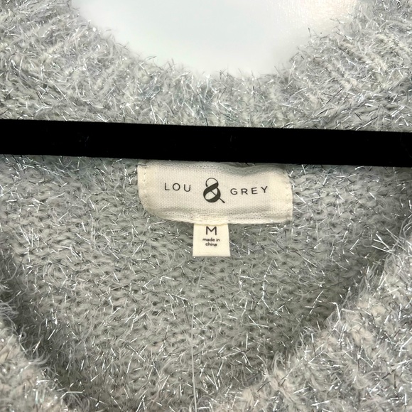 NWT Lou & Grey V neck sparkle sweater, size medium. Retail $89.50 - Picture 3 of 4
